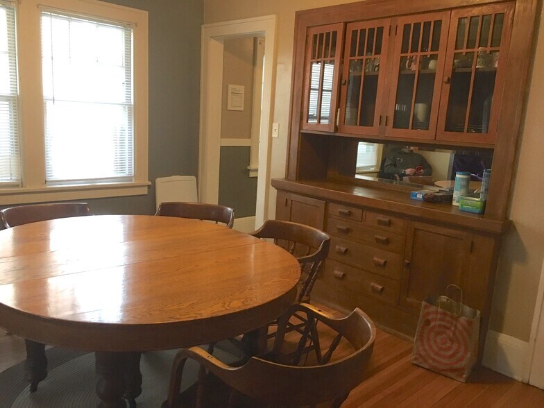 Building Photo - 1154 Marshall Ave