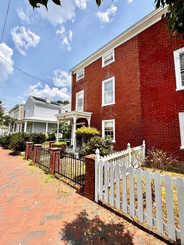 Building Photo - 609 N 25th St