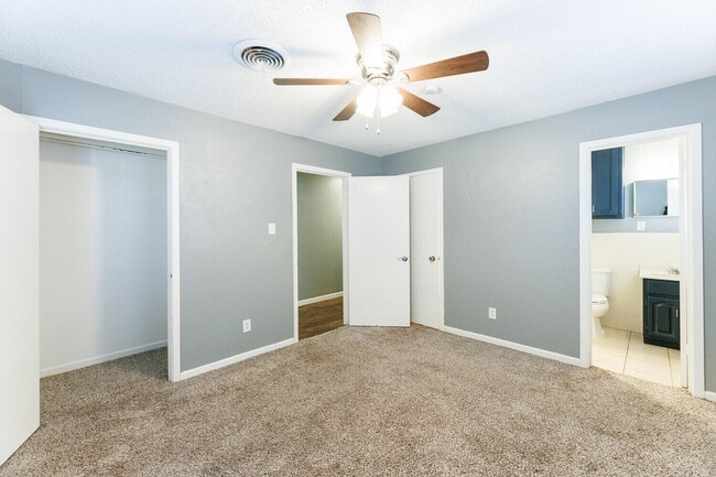 Building Photo - 5426 25th St