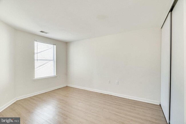 Building Photo - 4418 Pembrook Village Dr
