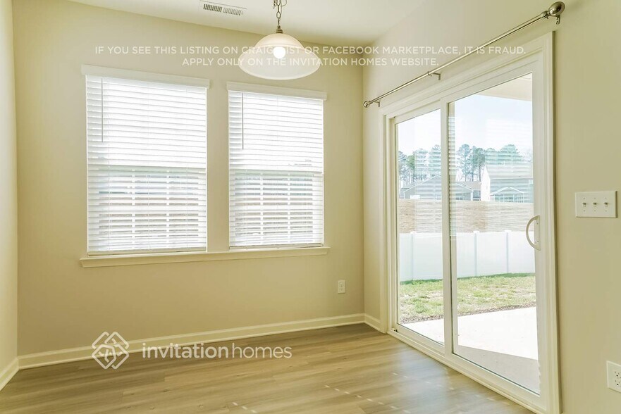 Building Photo - 102 Relict Dr