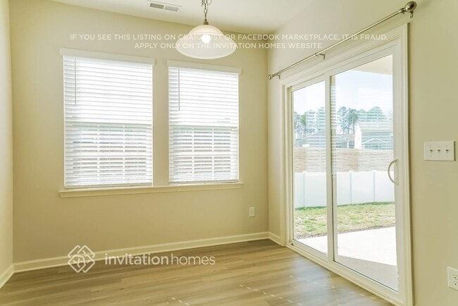 Building Photo - 102 Relict Dr