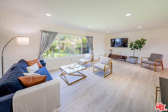 Building Photo - 2620 Sea Pine Ln