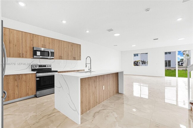 Building Photo - 22431 SW 125th Ave