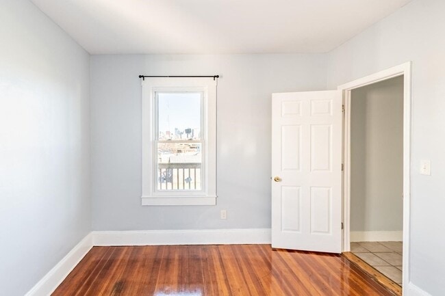 Building Photo - 15 Groom St