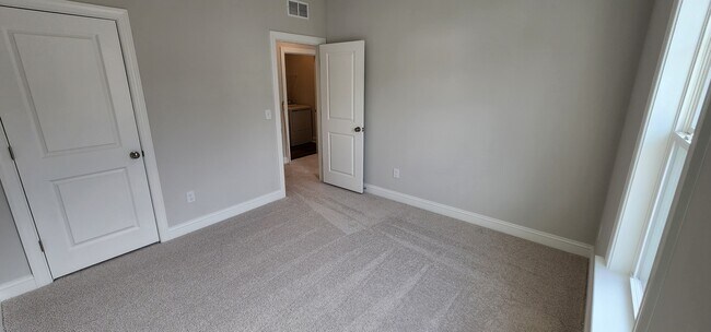 Building Photo - 4339 Laurel Pond Wy