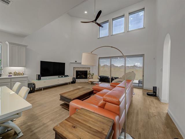 Building Photo - 741 Carlisle Dr