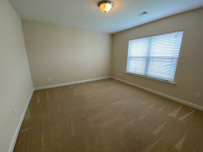 Building Photo - 144 Somersby Blvd