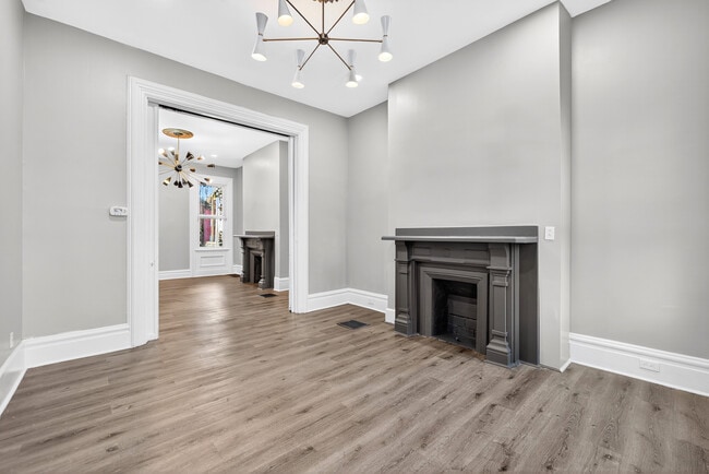 Building Photo - 517 Armandale St