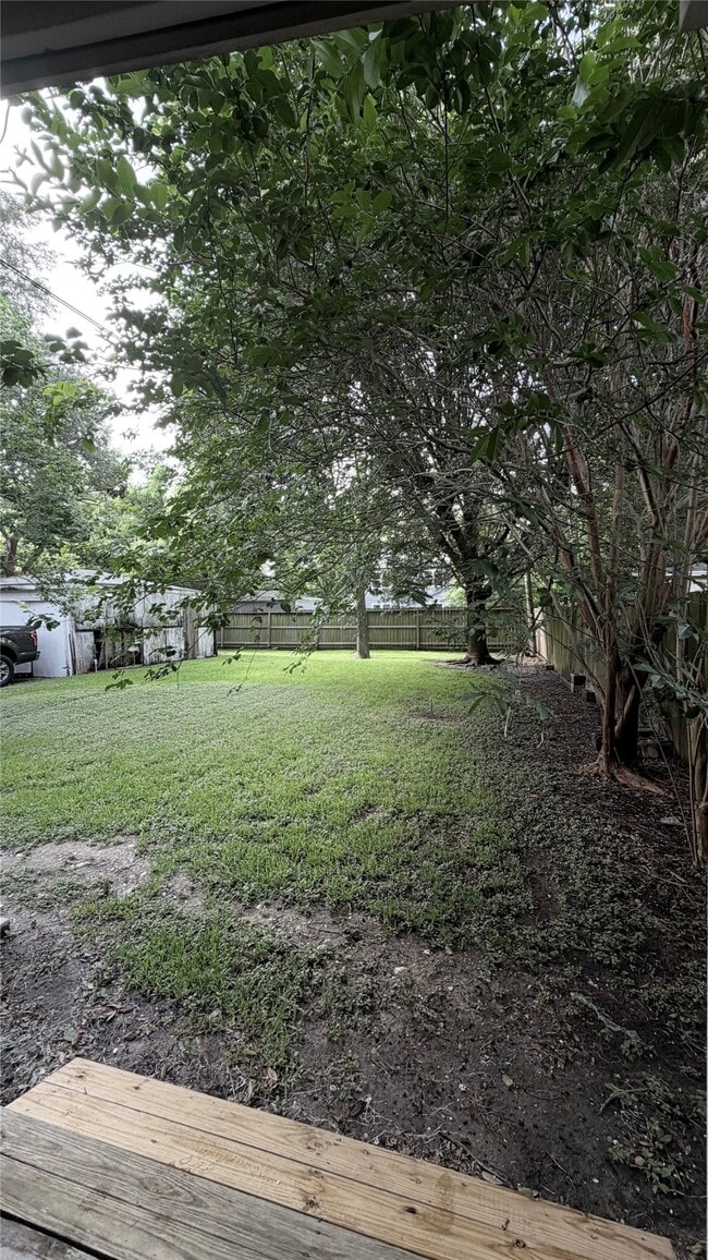 Building Photo - 1118 Hunter Dr