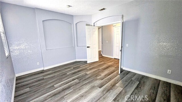 Building Photo - 17371 Redmaple St