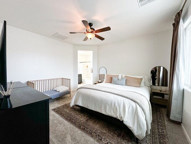 Building Photo - 41602 W Anne Ln