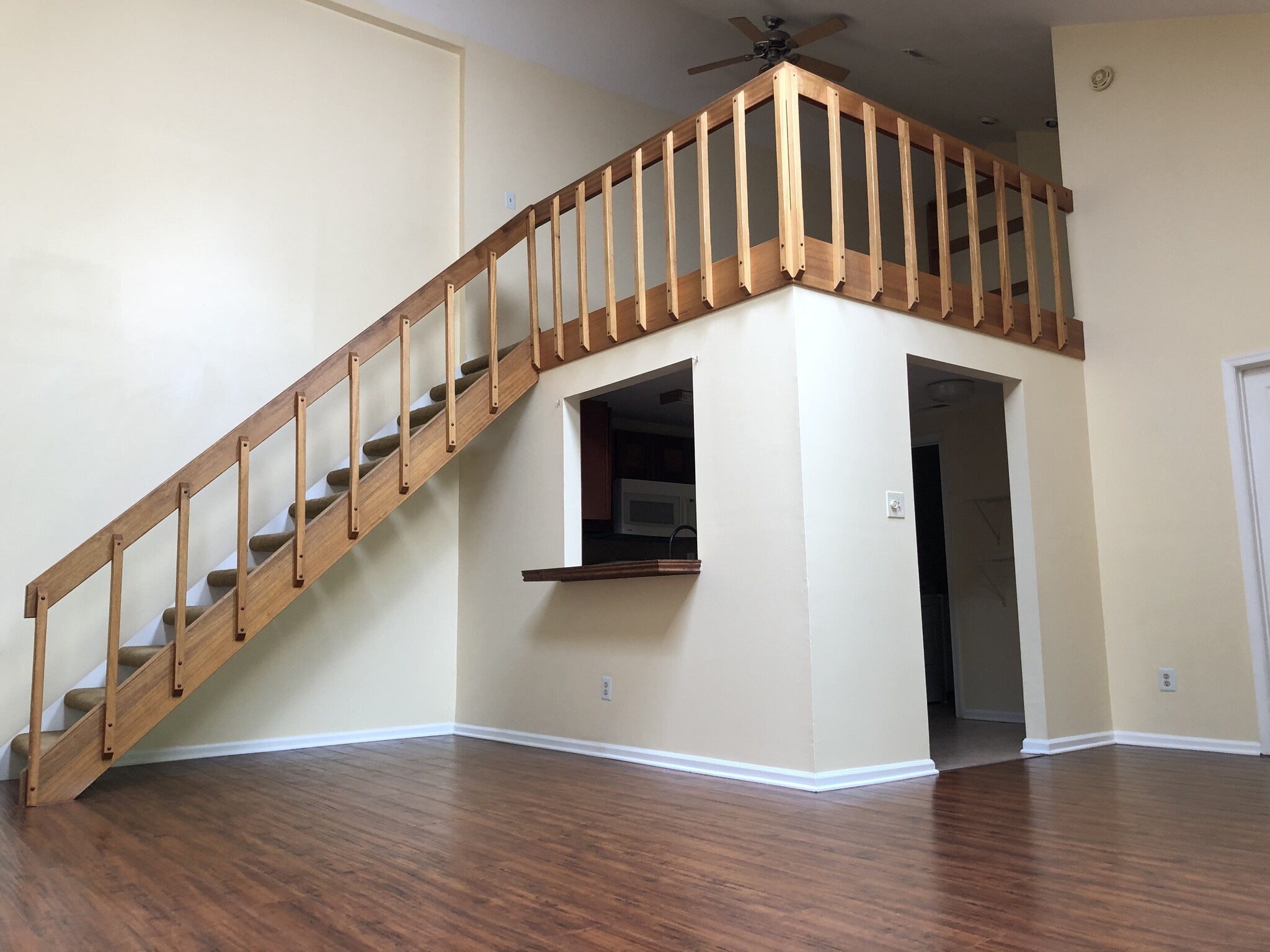 Building Photo - 506 Mountainview Dr