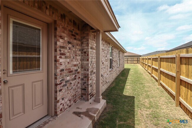 Building Photo - 6203 Twistleaf Ln