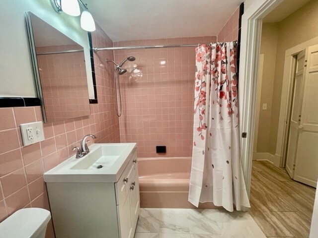 Full Bath - 332 Hurley St