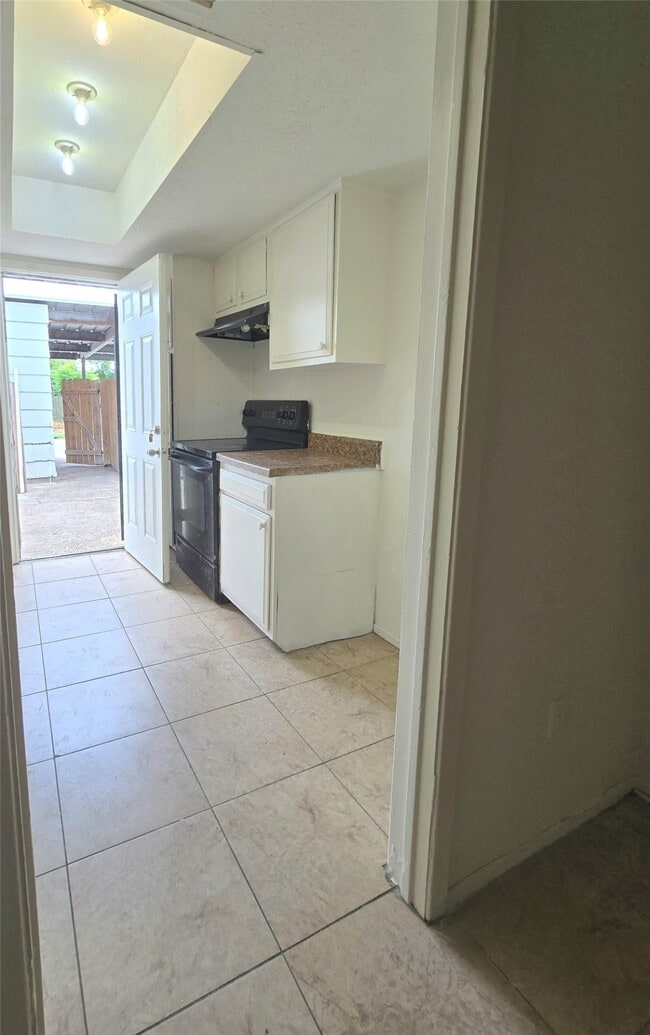 Building Photo - 7063 Chasewood Dr