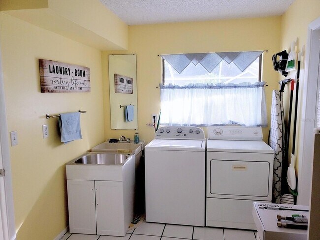 Building Photo - 2203 43rd St W