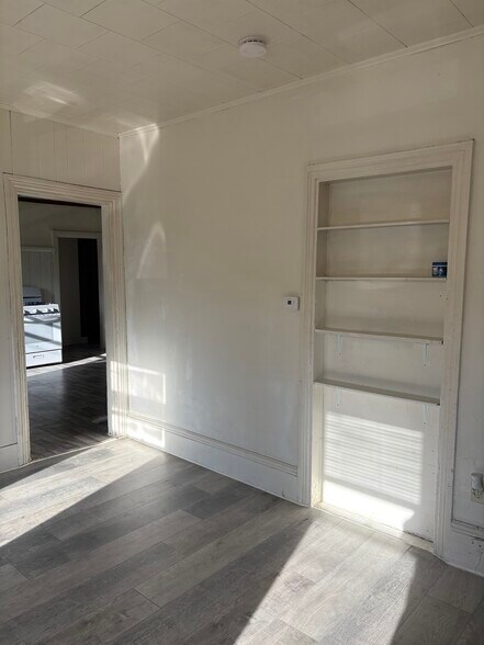Building Photo - 10 S Kimball St