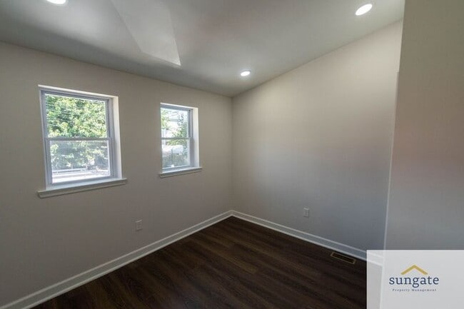 Building Photo - 1602 Cypress St