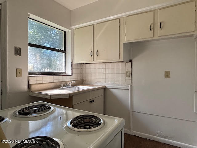 Building Photo - 5302 Janice Cir S