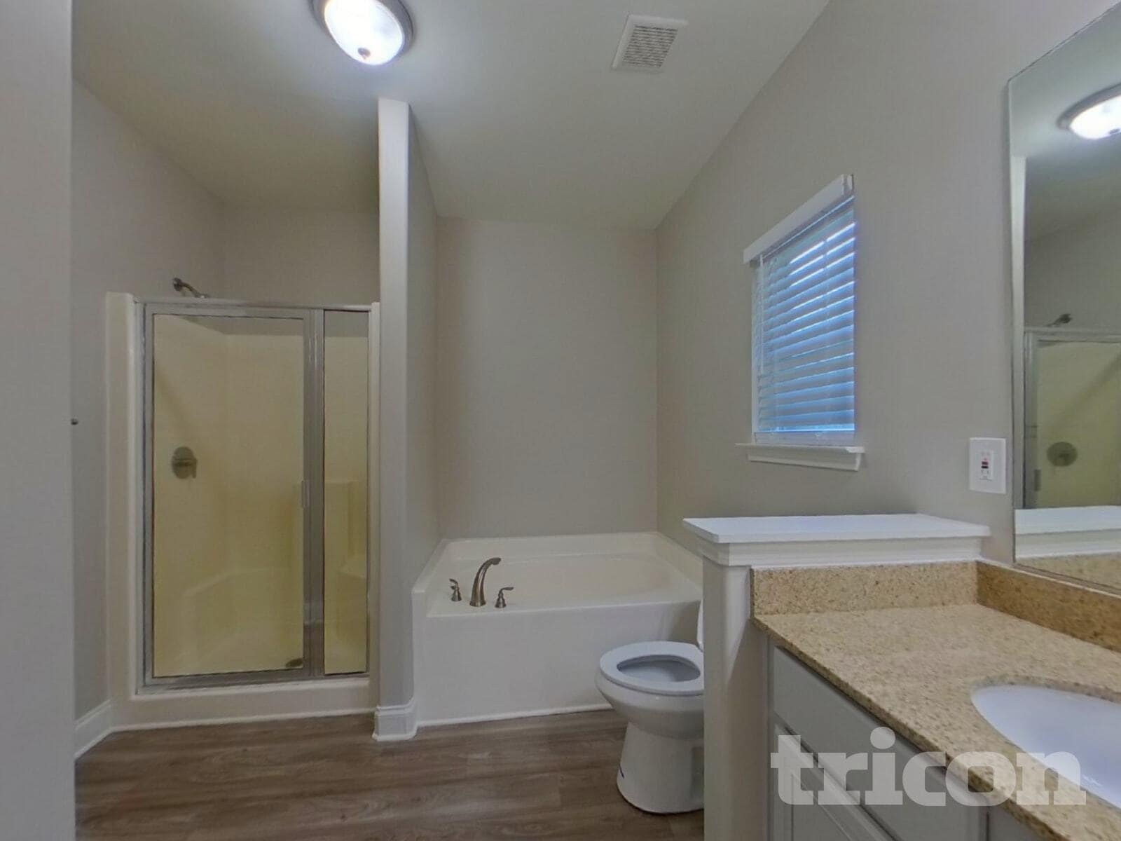 Building Photo - 1814 Woods Ln