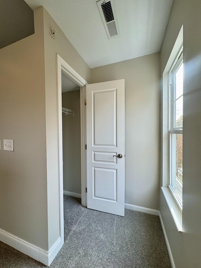 Building Photo - 2065 Timberwyck Ln