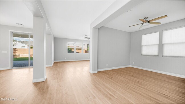 Building Photo - 4349 S Helix