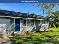 Building Photo - Very Nice-Recently Remodeled 2 Bedroom 1 B...