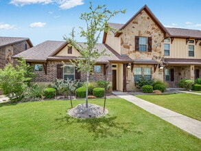 Building Photo - 3312 Airborne Ave