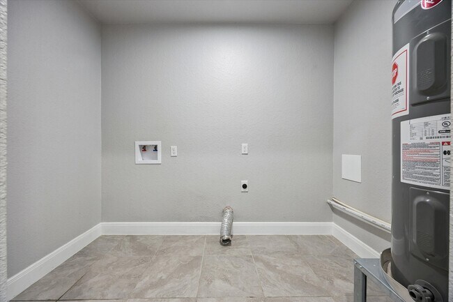 Building Photo - 5014 Yellowstone Blvd