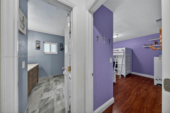 Building Photo - 10751 SW 26th Ct