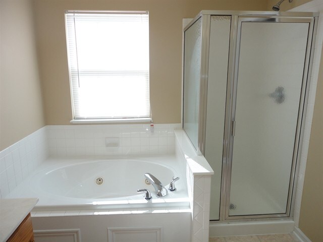 Building Photo - 1777 Woodstock Dr