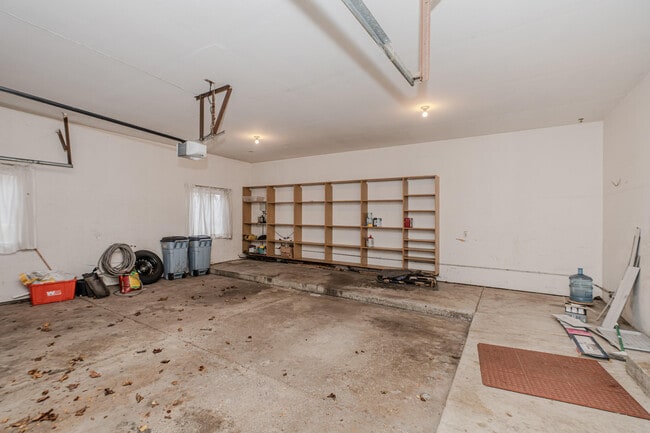 Building Photo - 22745 Wrexford Dr