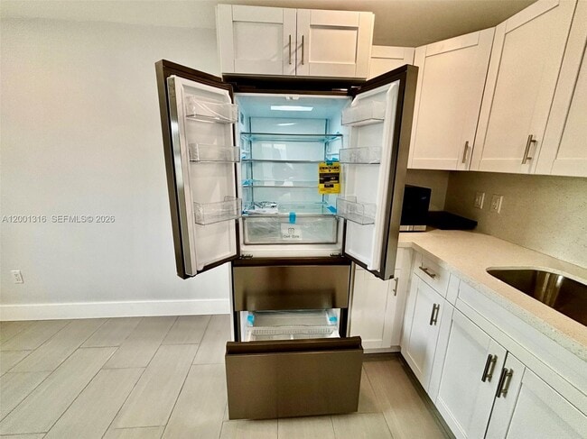 Building Photo - 130 W 57th St