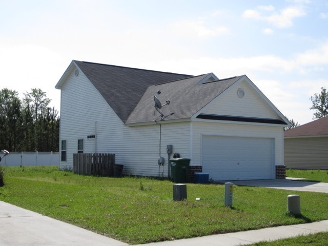 Building Photo - 145 Red Oak Dr