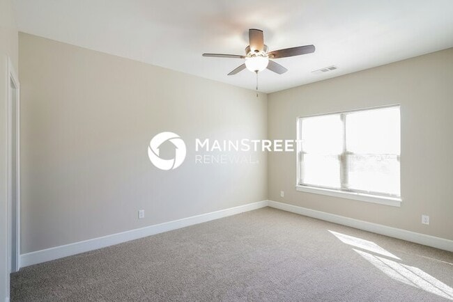 Building Photo - 3 Bedroom Pet-Friendly Home in Lebanon, TN with Main Street Renewal