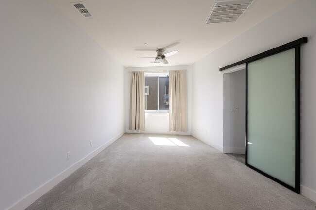 Building Photo - 2434 Via Alta