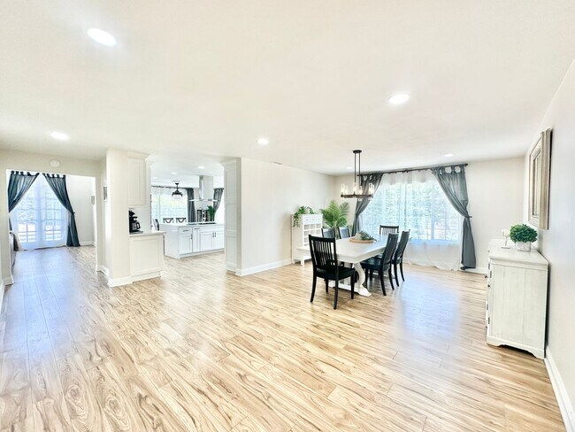Building Photo - Breathtaking Custom Country Two-Story Home, Fully Remodeled & Beautifully Appointed on Private 20...