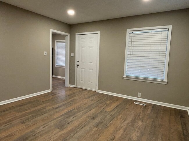 Building Photo - $625 OFF FIRST MONTH'S RENT! 2-Bed, 1-Bath Single-Family Home + Partially Finished Garage!