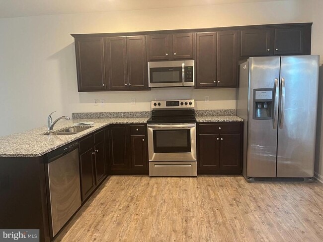 Building Photo - 178 Magellan Dr