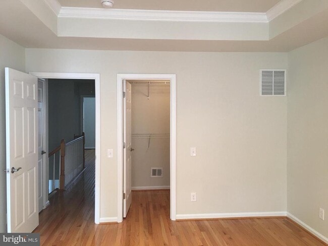 Building Photo - 3061 Waterloo Ln