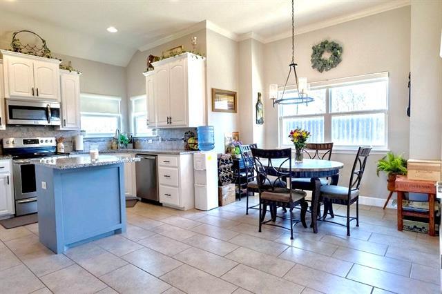 Building Photo - 132 Foxtrot Ln