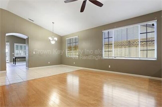 Building Photo - 1844 Oswego Ct