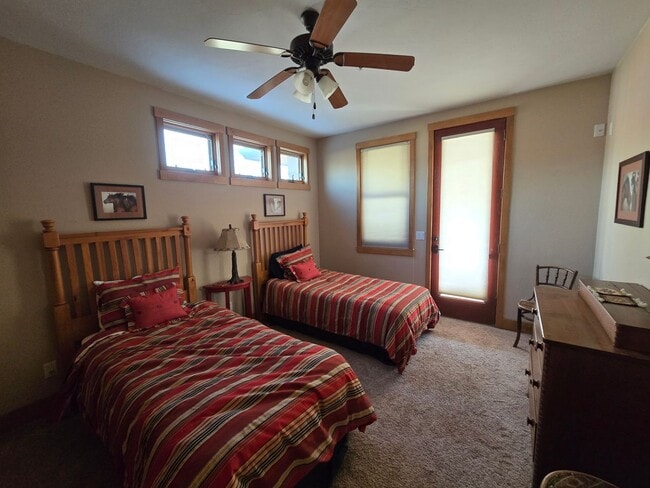 Building Photo - For Rent: Luxury Furnished Riverside Townhome *All Utilities Included*