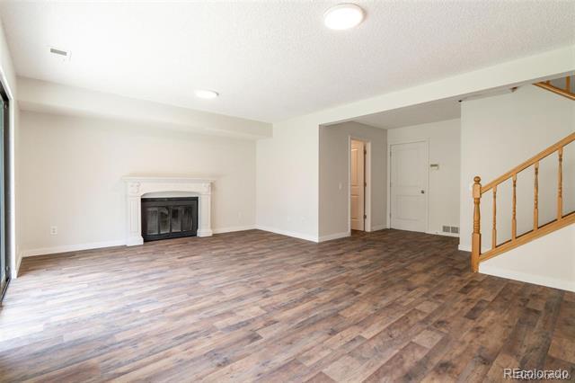 Building Photo - 6375 S Florence Way