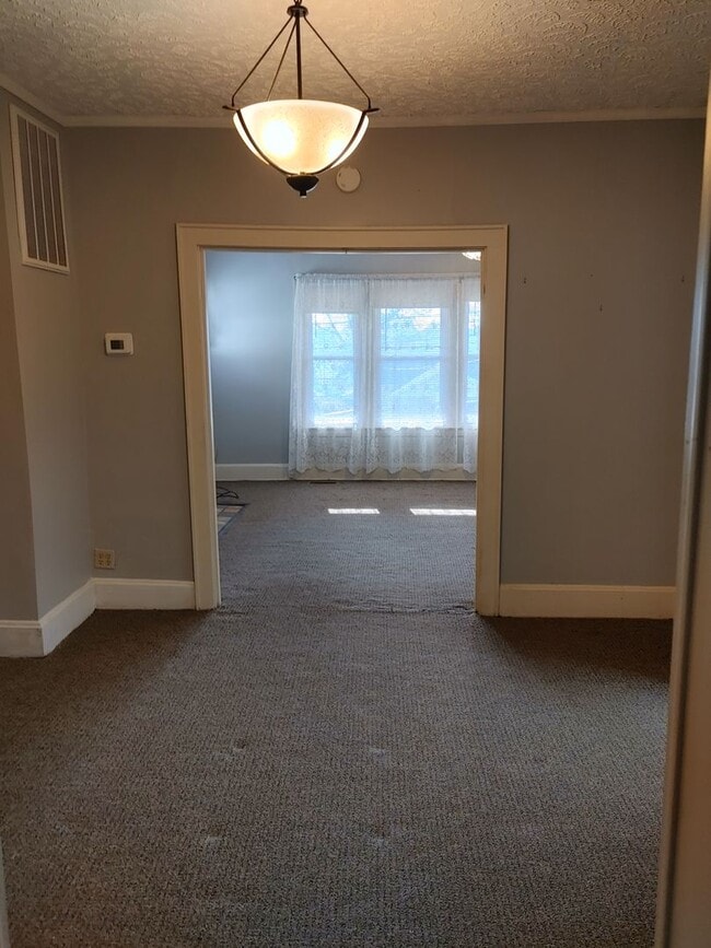 Building Photo - 2317 Broad St