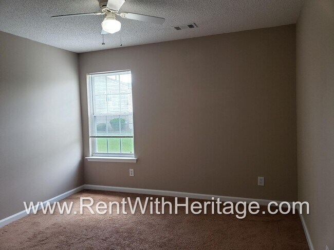 Building Photo - 179 Parkview Ln