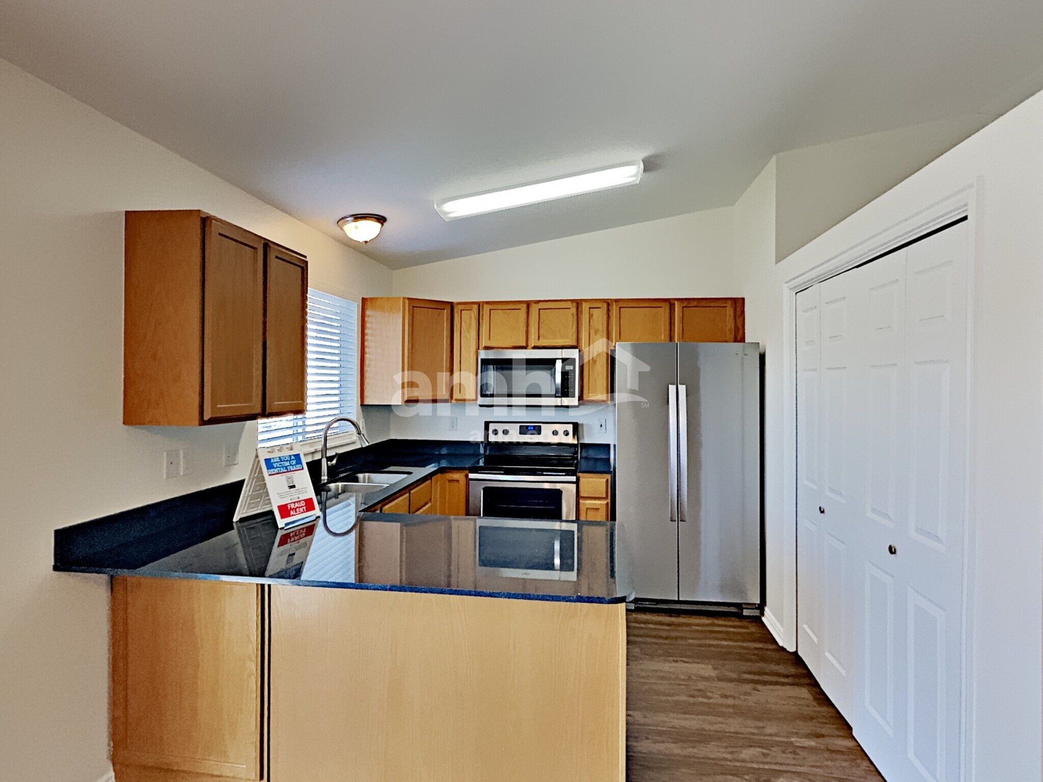 Building Photo - 2899 W 2125 S