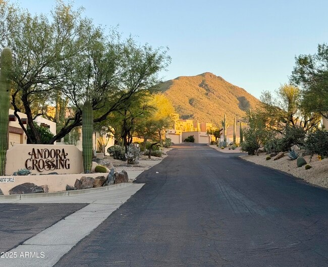 Building Photo - 6020 E Rancho Manana Blvd