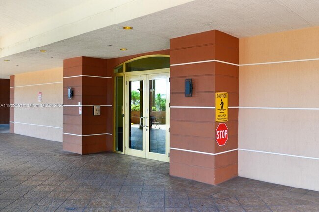 Building Photo - 2280 SW 32nd Ave